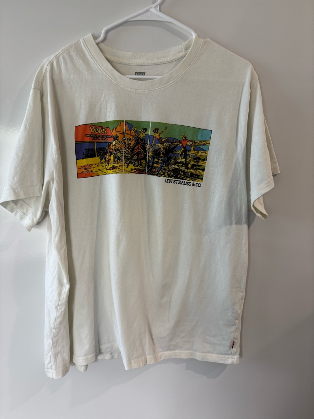 Levi's Cream Graphic Short Sleeve Tee with Multicolor Print